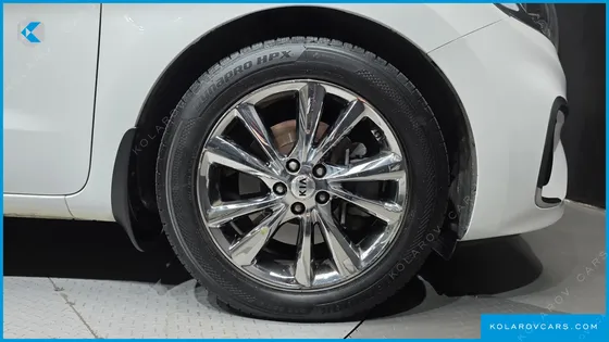 KIA CARNIVAL 9-SEATER NOBLESSE SPECIAL