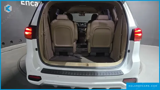 KIA CARNIVAL 9-SEATER NOBLESSE SPECIAL
