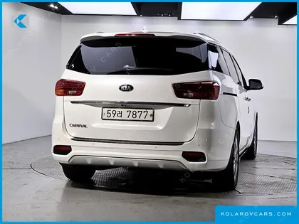 KIA CARNIVAL 9-SEATER NOBLESSE SPECIAL