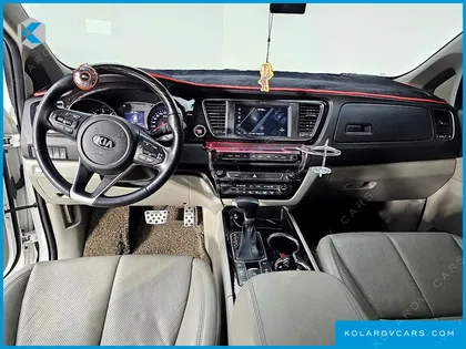KIA CARNIVAL 9-SEATER NOBLESSE SPECIAL