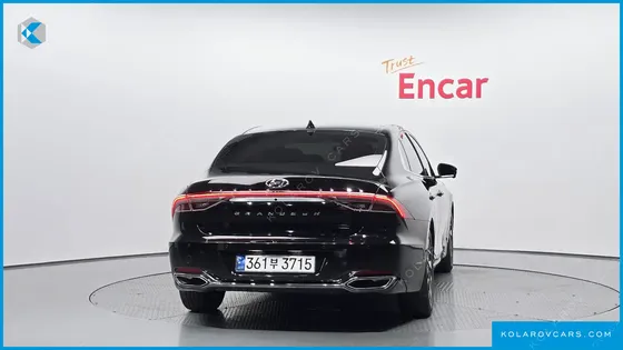 HYUNDAI GRANDEUR LE BLANC