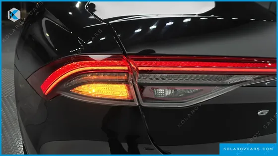 HYUNDAI GRANDEUR LE BLANC