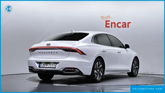 HYUNDAI GRANDEUR LE BLANC