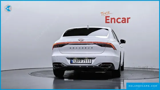 HYUNDAI GRANDEUR LE BLANC