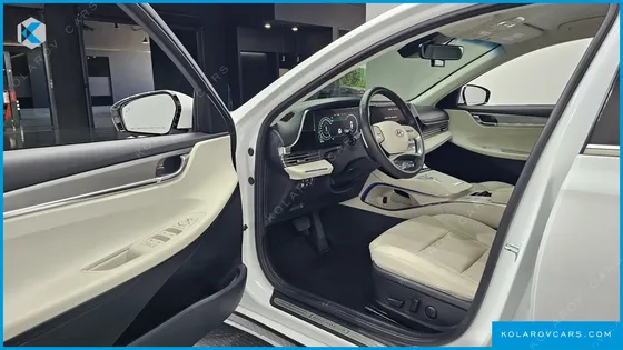 HYUNDAI GRANDEUR LE BLANC