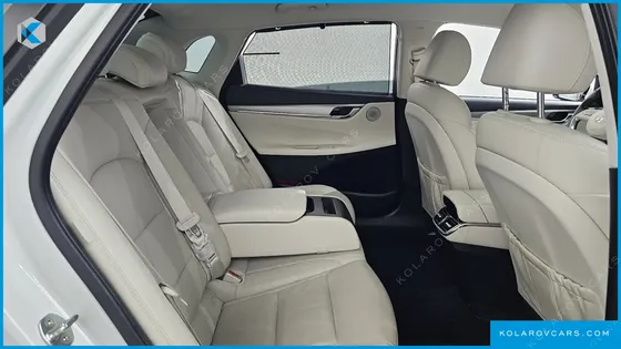 HYUNDAI GRANDEUR LE BLANC