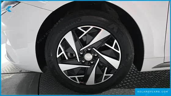 HYUNDAI GRANDEUR LE BLANC
