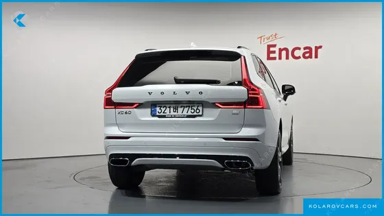 VOLVO XC60 T8 R-DESIGN
