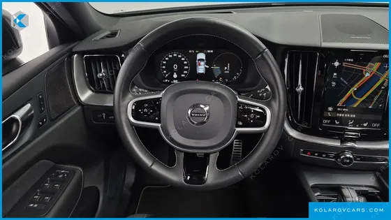 VOLVO XC60 T8 R-DESIGN