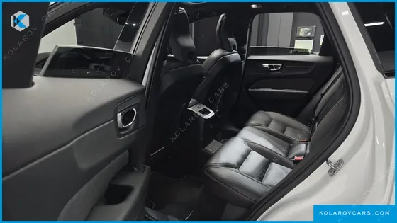 VOLVO XC60 T8 R-DESIGN