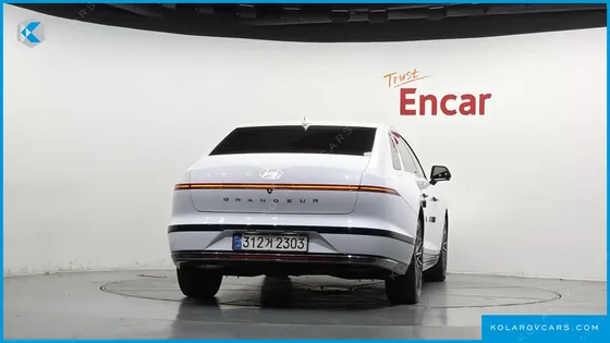 HYUNDAI GRANDEUR CALLIGRAPHY