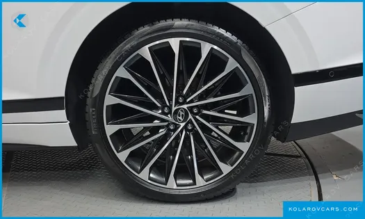 HYUNDAI GRANDEUR CALLIGRAPHY