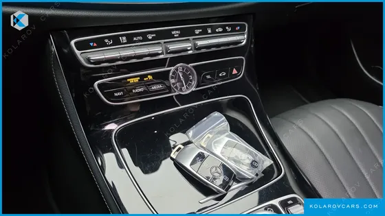 MERCEDES E-CLASS E300E 4MATIC EXCLUSIVE