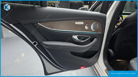 MERCEDES E-CLASS E300E 4MATIC EXCLUSIVE