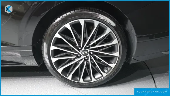 HYUNDAI GRANDEUR CALLIGRAPHY