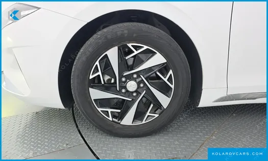 HYUNDAI GRANDEUR LE BLANC