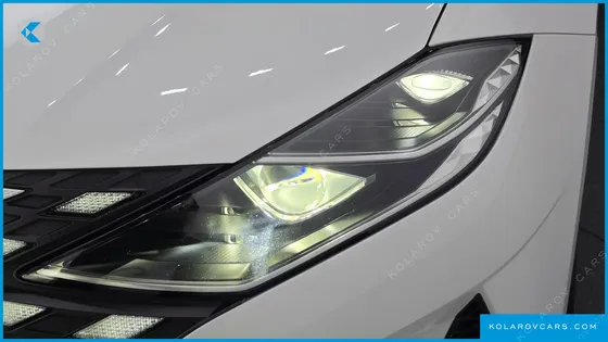 HYUNDAI GRANDEUR LE BLANC
