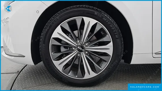 KIA K8 SIGNATURE