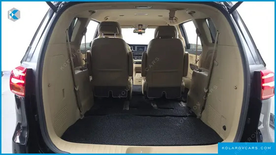 KIA CARNIVAL 7-SEATER LIMOUSINE