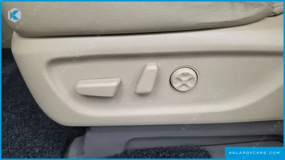 KIA CARNIVAL 7-SEATER LIMOUSINE