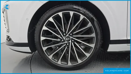 HYUNDAI GRANDEUR CALLIGRAPHY