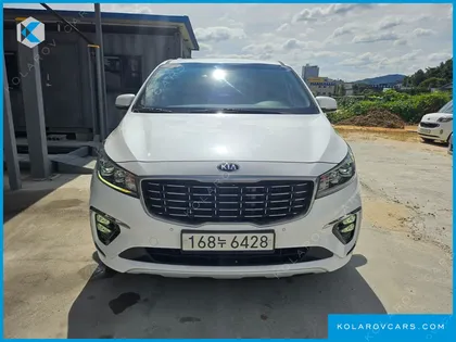 KIA CARNIVAL 7-SEATER LIMOUSINE
