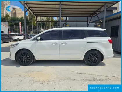 KIA CARNIVAL 7-SEATER LIMOUSINE