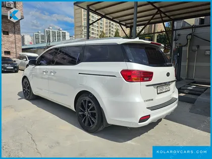 KIA CARNIVAL 7-SEATER LIMOUSINE