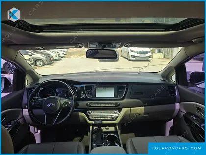 KIA CARNIVAL 7-SEATER LIMOUSINE