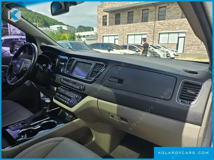 KIA CARNIVAL 7-SEATER LIMOUSINE