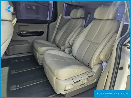 KIA CARNIVAL 7-SEATER LIMOUSINE