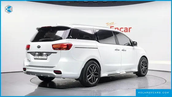 KIA CARNIVAL 9-SEATER NOBLESSE SPECIAL