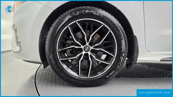 KIA CARNIVAL 9-SEATER NOBLESSE SPECIAL