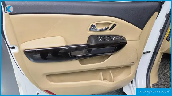 KIA CARNIVAL 9-SEATER NOBLESSE SPECIAL