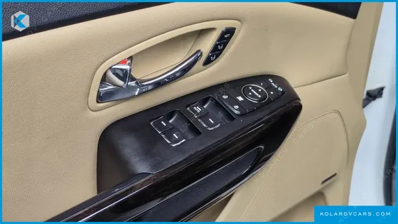 KIA CARNIVAL 9-SEATER NOBLESSE SPECIAL