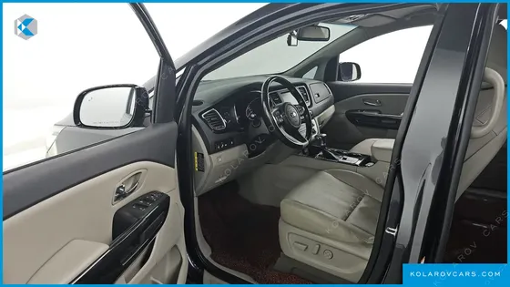 KIA CARNIVAL 9-SEATER PRSTIGE