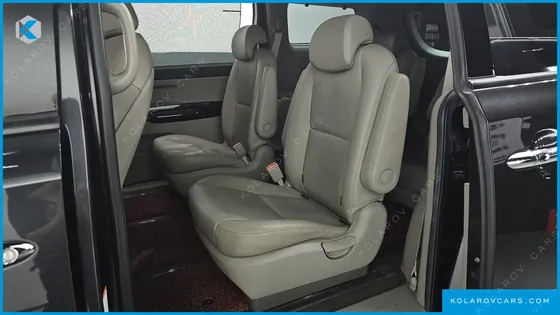 KIA CARNIVAL 9-SEATER PRSTIGE