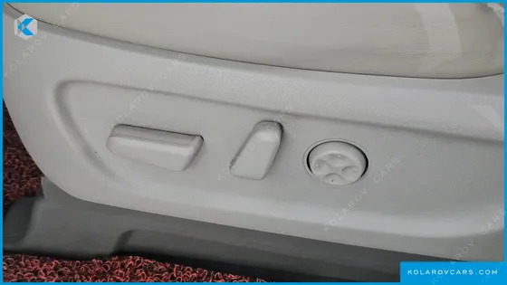 KIA CARNIVAL 9-SEATER PRSTIGE