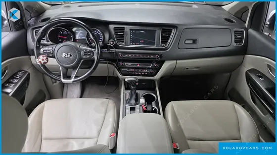 KIA CARNIVAL 9-SEATER LUXURY