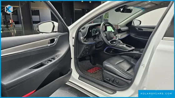 HYUNDAI GRANDEUR LE BLANC