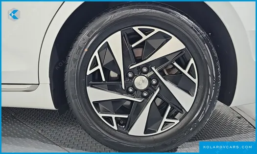 HYUNDAI GRANDEUR LE BLANC