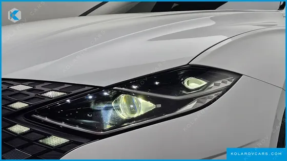 HYUNDAI GRANDEUR LE BLANC