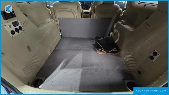 KIA CARNIVAL 9-SEATER PRSTIGE