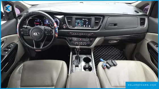 KIA CARNIVAL 9-SEATER PRSTIGE