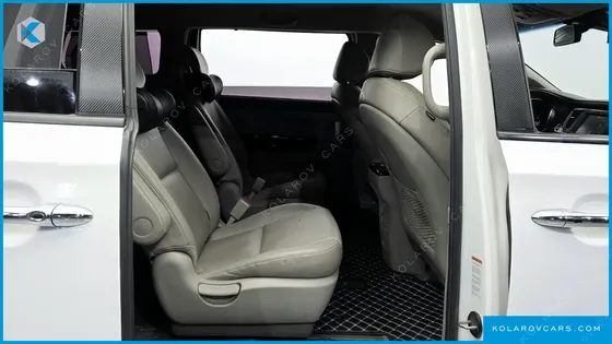 KIA CARNIVAL 9-SEATER PRSTIGE