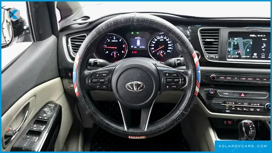 KIA CARNIVAL 9-SEATER PRSTIGE