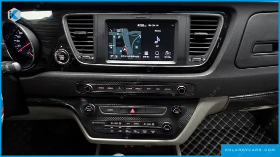 KIA CARNIVAL 9-SEATER PRSTIGE