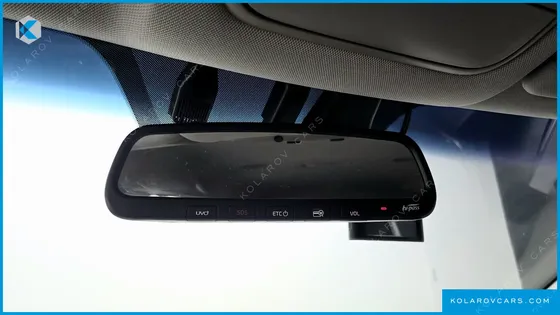 KIA CARNIVAL 9-SEATER PRSTIGE