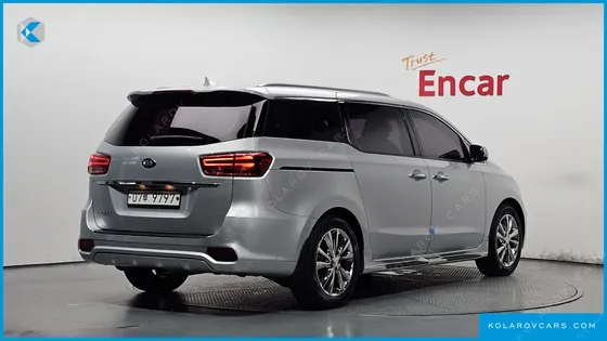KIA CARNIVAL 9-SEATER PRSTIGE