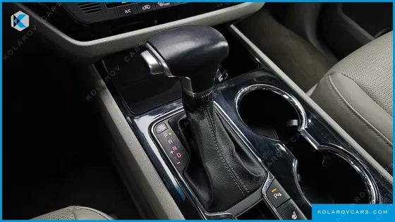 KIA CARNIVAL 9-SEATER PRSTIGE